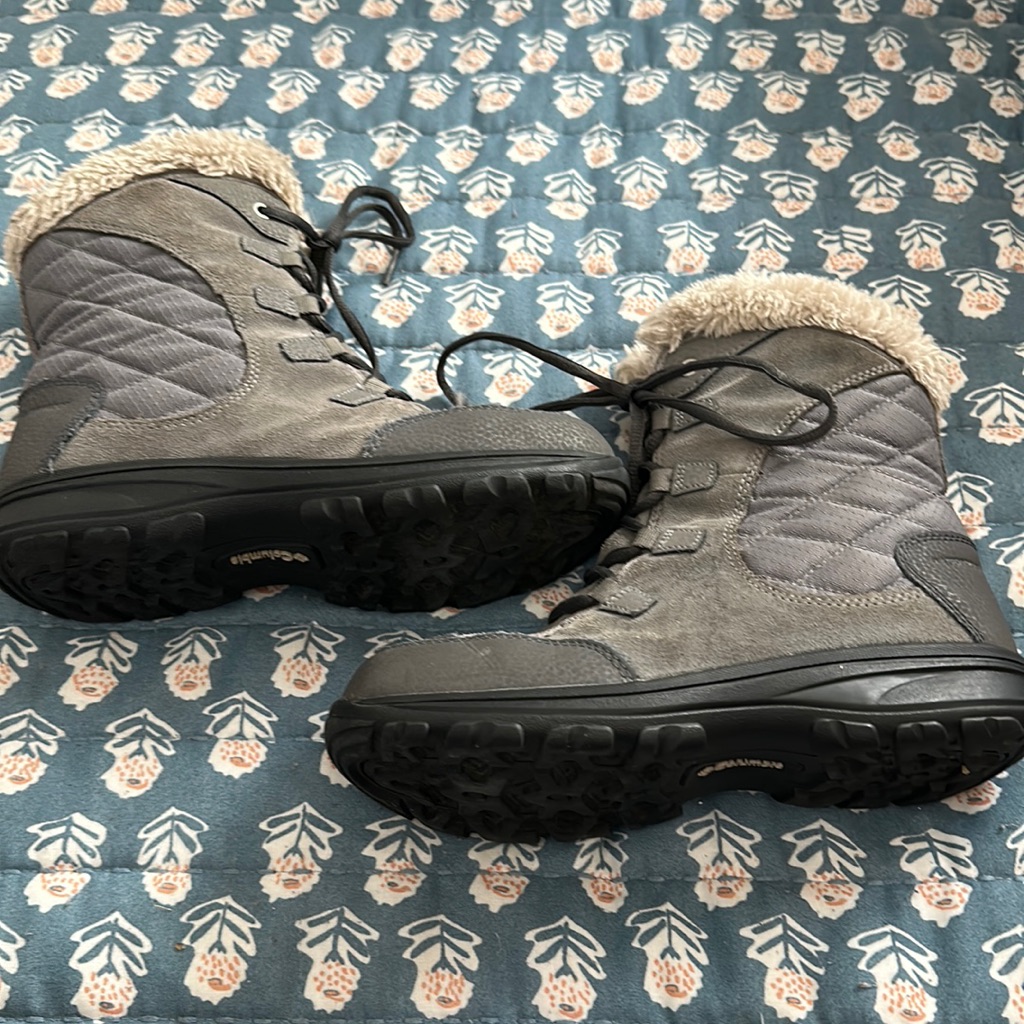 Columibia Boots